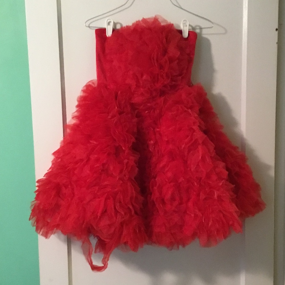 Red prom mini